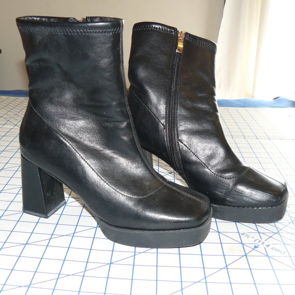 Black Faux Fur Lined Platform Chelsea Boots